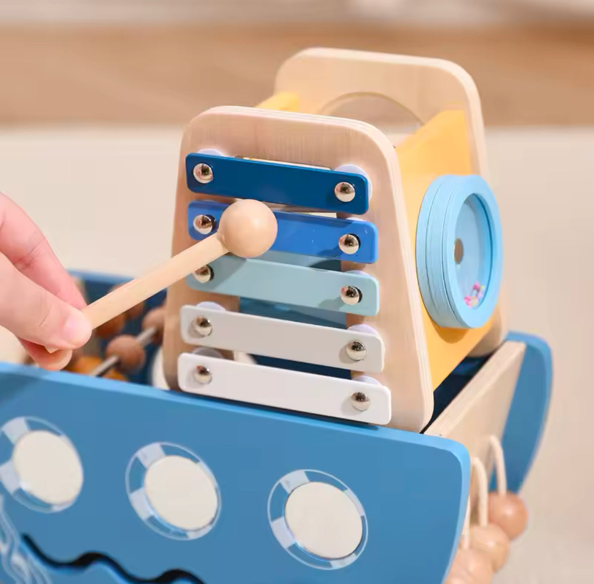 Multifunktionales Aktivitätspielzeug
